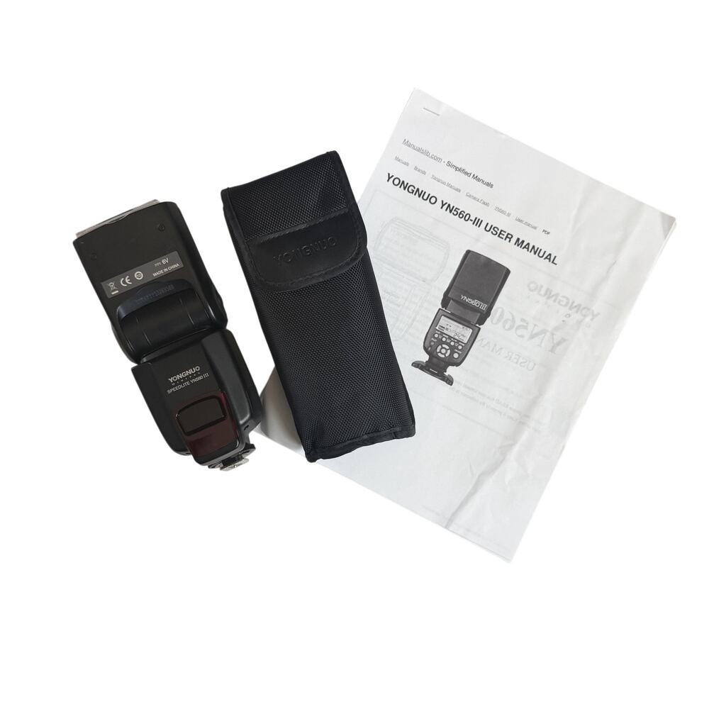 Yongnuo YN560-III Speedlite Flash Hot Shoe LCD Wireless Zoom Case Manual Black